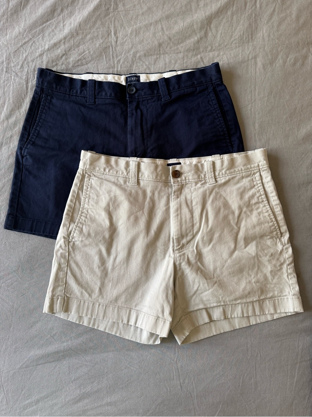 Mens J.Crew Classic Navy and Cream Cotton Shorts- 5” inseam
